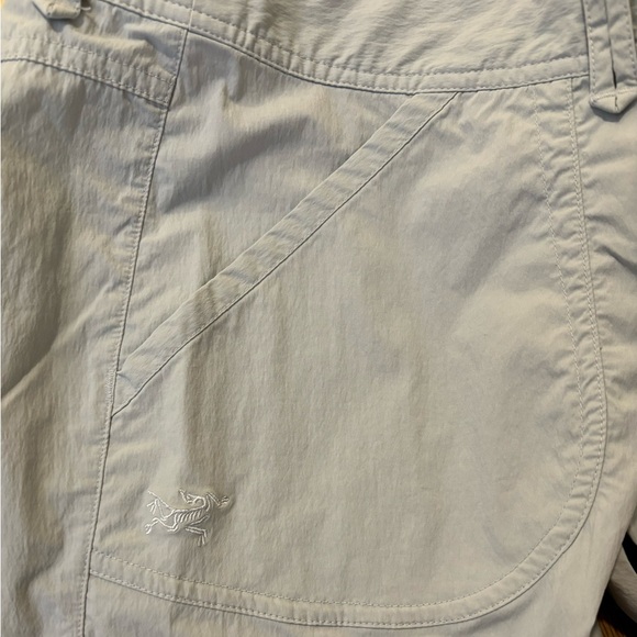 Arc’teryx Utility Hiking Shorts - Picture 5 of 7